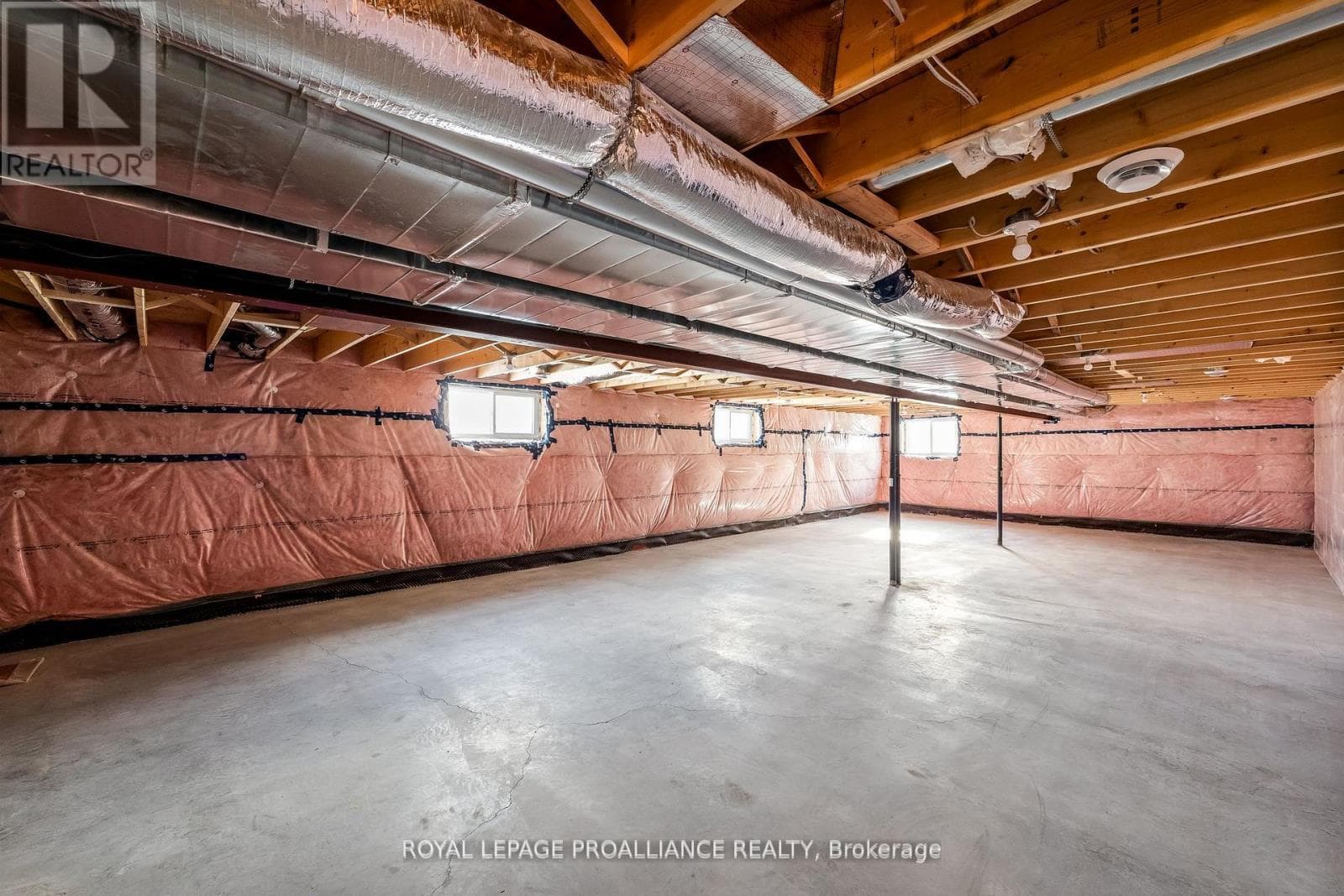 206 HOMEWOOD AVENUE, Central Lakes — photo 3
