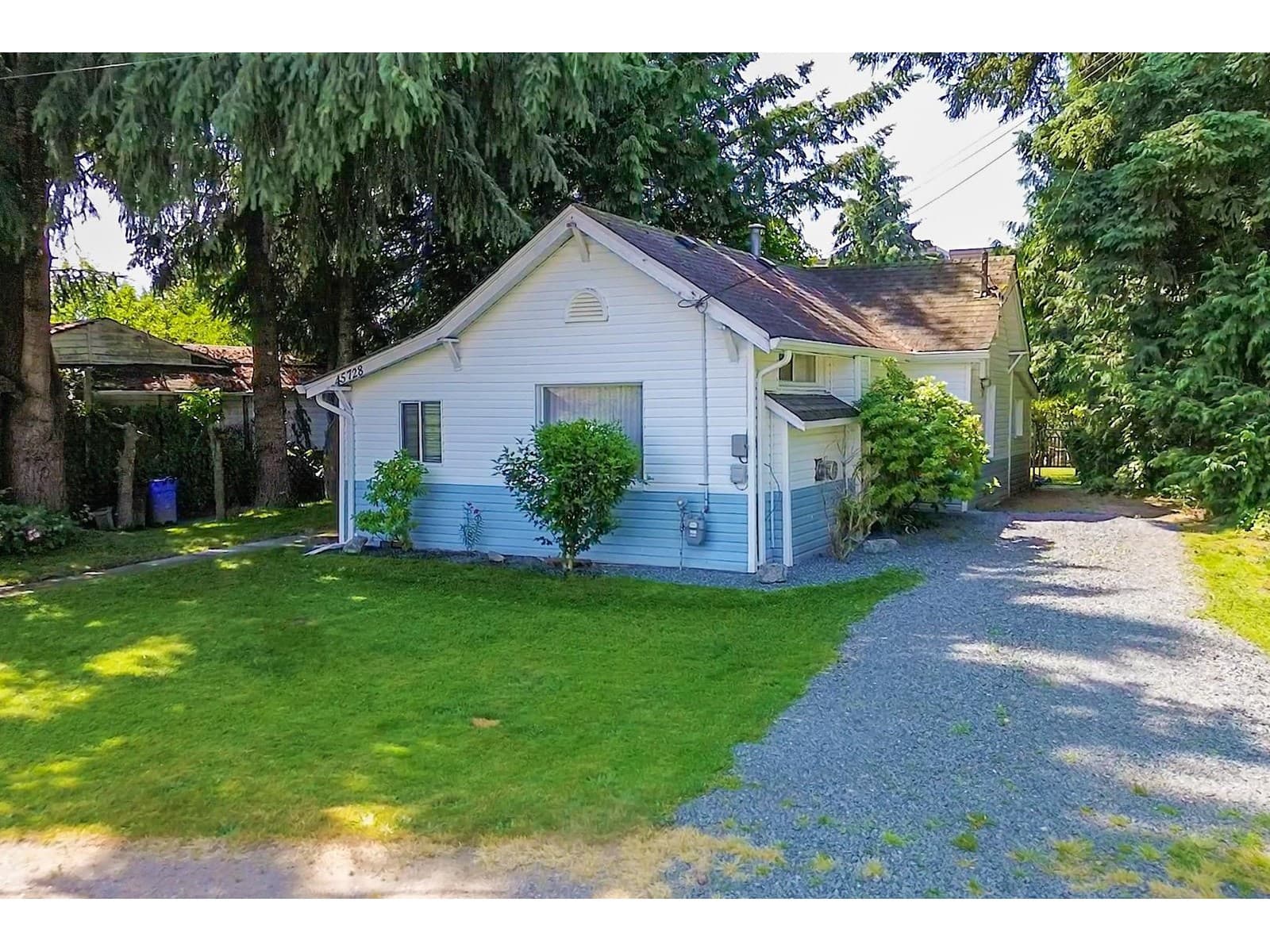 45728 HENDERSON AVENUE CHILLIWACK PROPER WEST, Chilliwack — photo 2