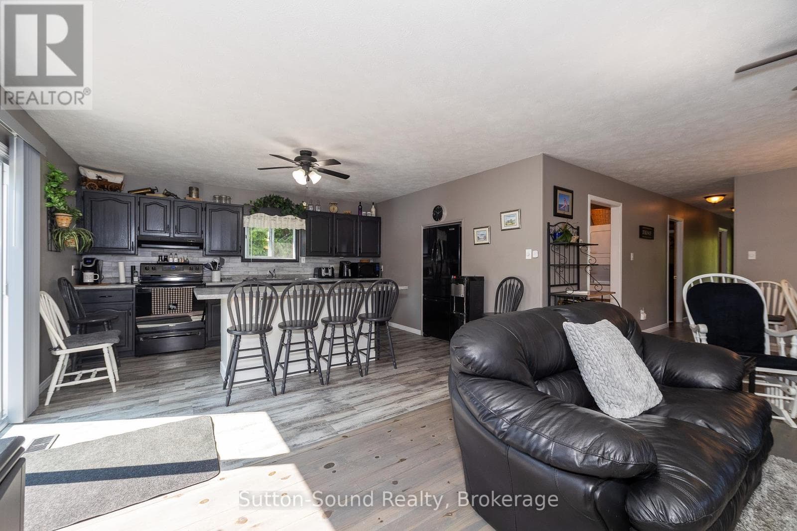 27 WHISKEY HARBOUR ROAD, OnePoint — photo 4