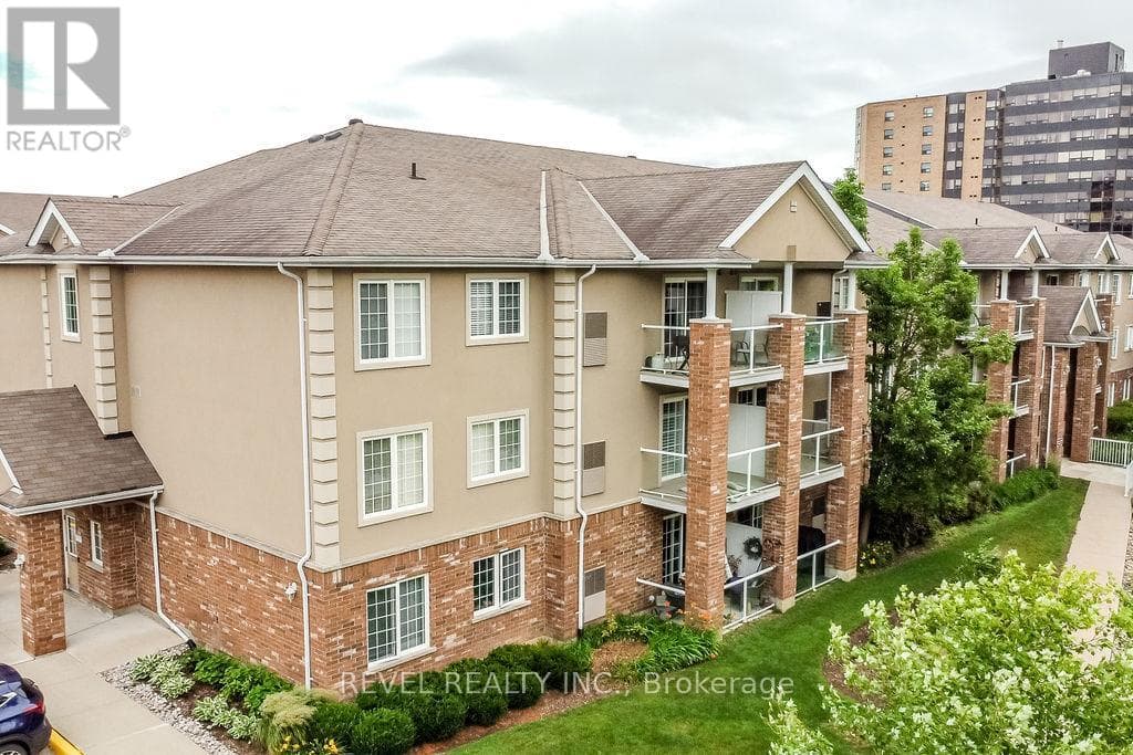 39 COULTER STREET UNIT 14 in 