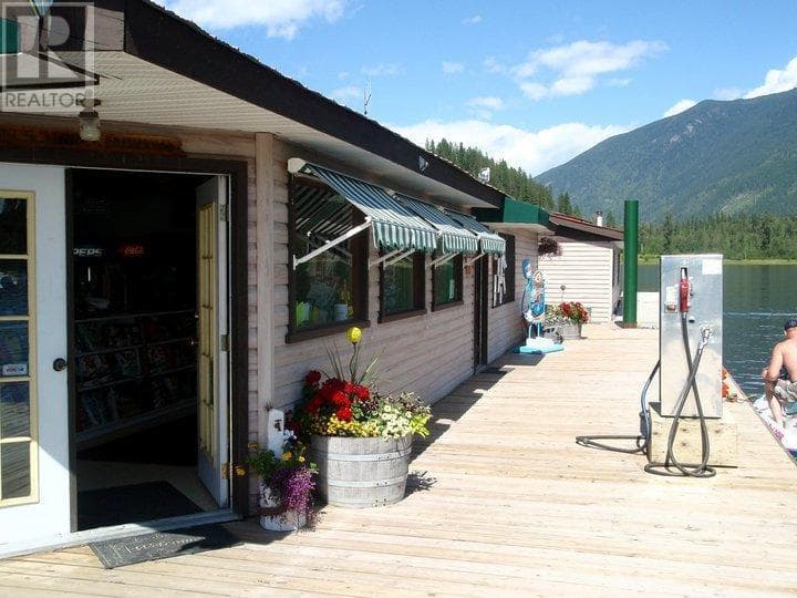 1142 SEYMOUR ARM BAIE ROAD, Interior REALTORS® — photo 5