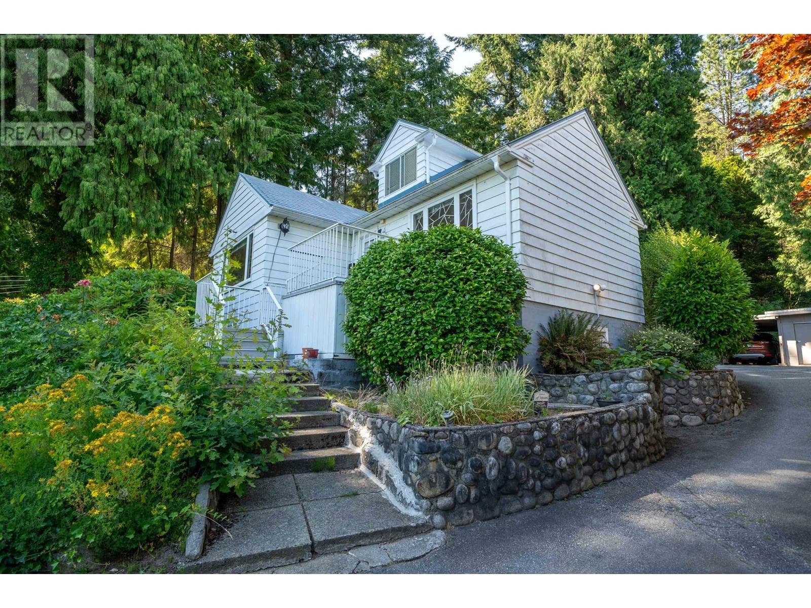 1371 MATHERS AVENUE, Greater Vancouver