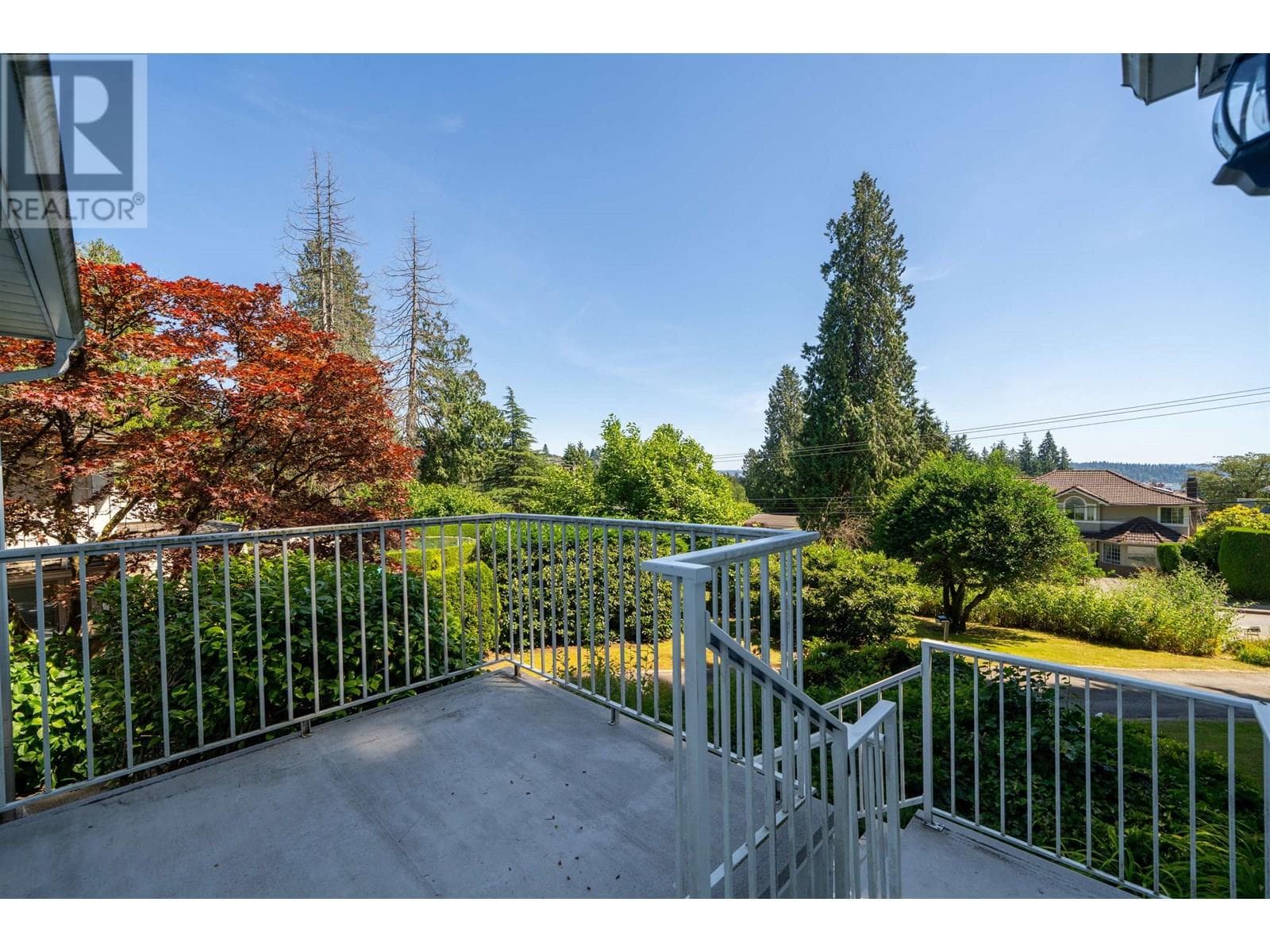 1371 MATHERS AVENUE, Greater Vancouver — photo 2