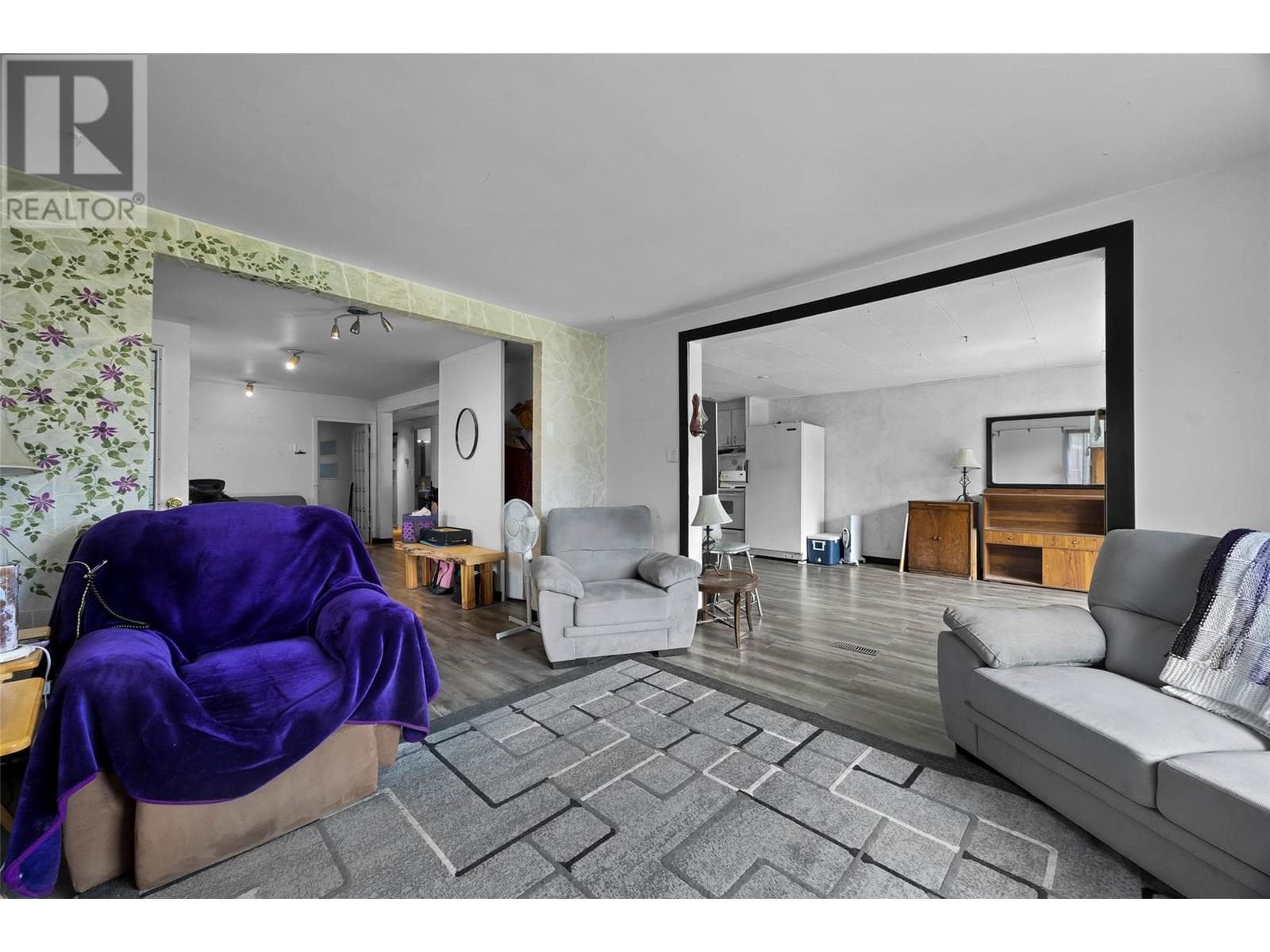 4933 ANKER ROAD, Interior REALTORS® — photo 5