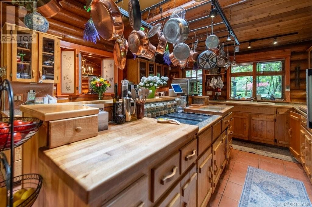3272 ROPER ROAD, Vancouver Island — photo 3