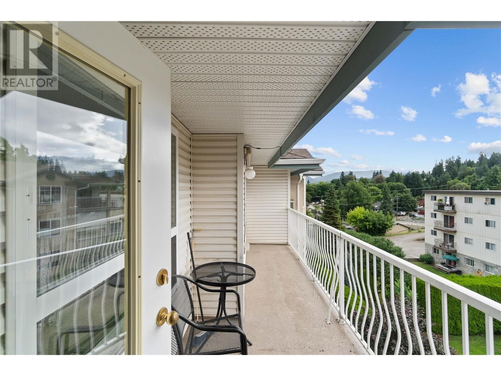 250 5 STREET SOUTHEAST UNIT 313, Interior REALTORS® — photo 3