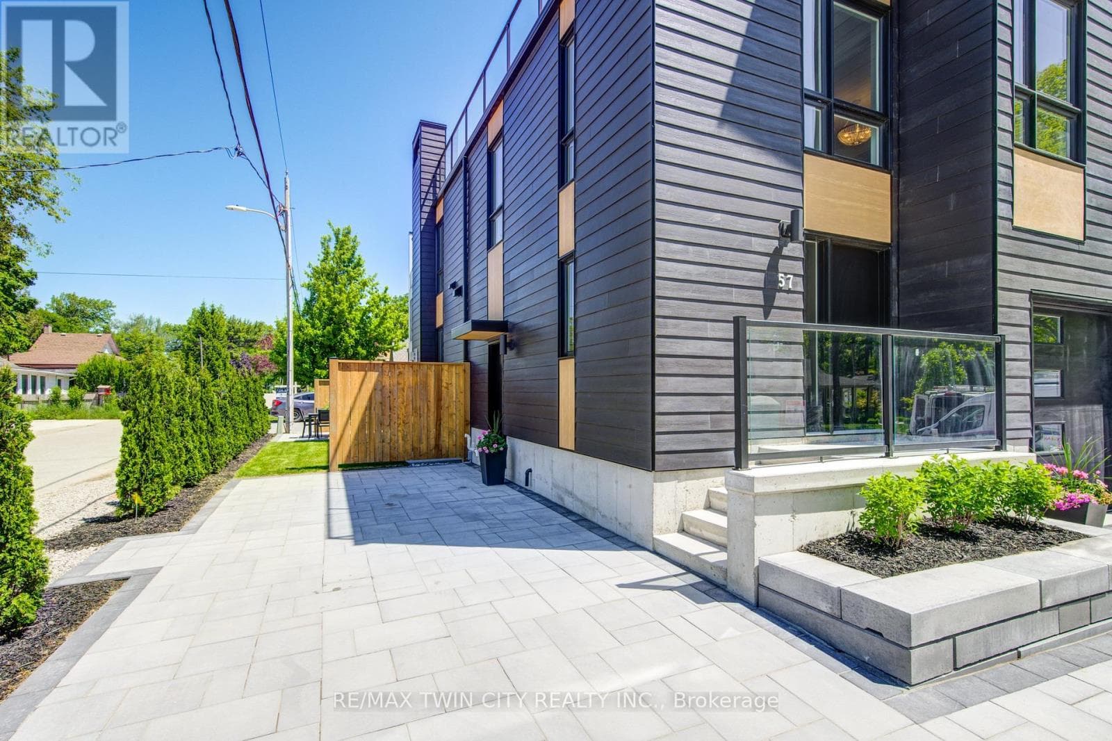 57 RIVER ROAD, Toronto — photo 4