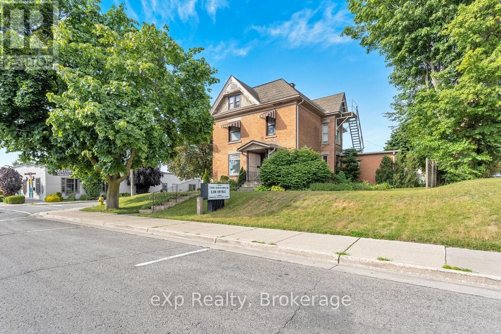 22 HARVEY STREET — photo 2