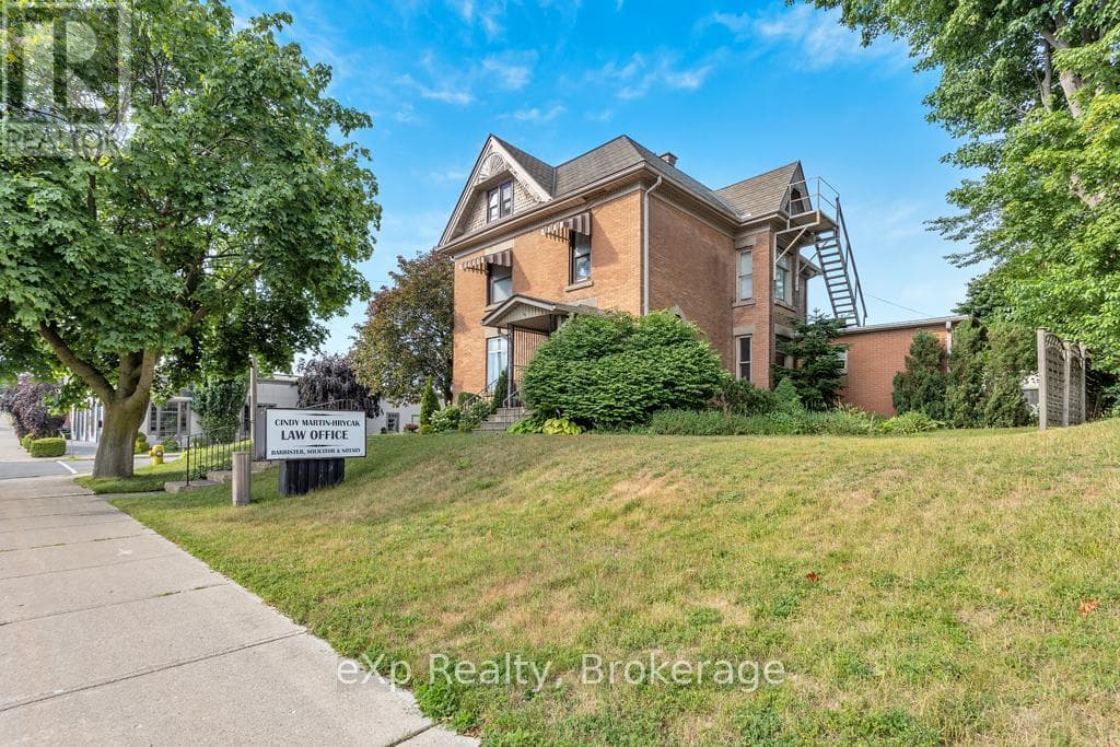 22 HARVEY STREET — photo 3