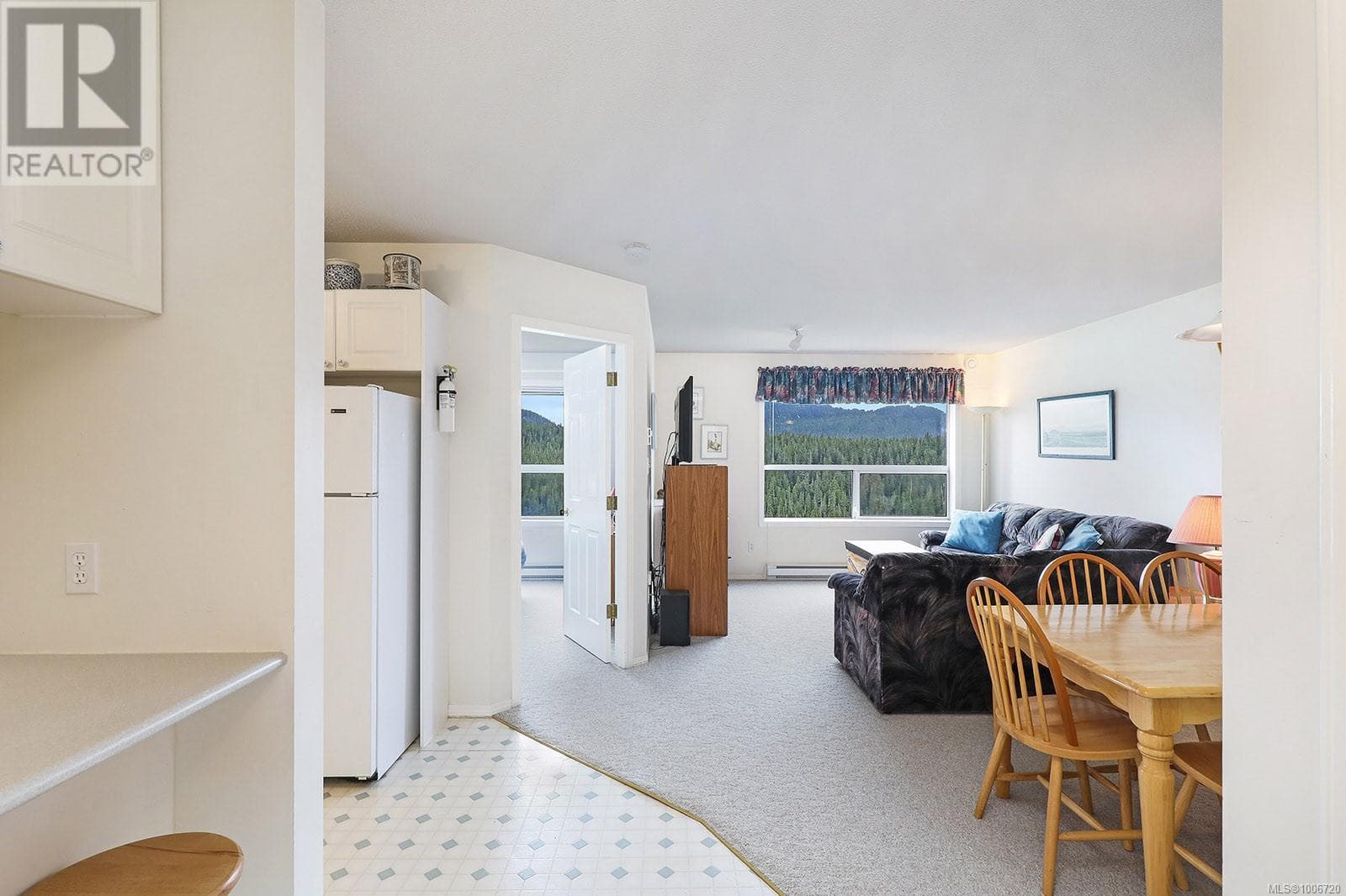 308 1105 Henry Rd, Vancouver Island — photo 2