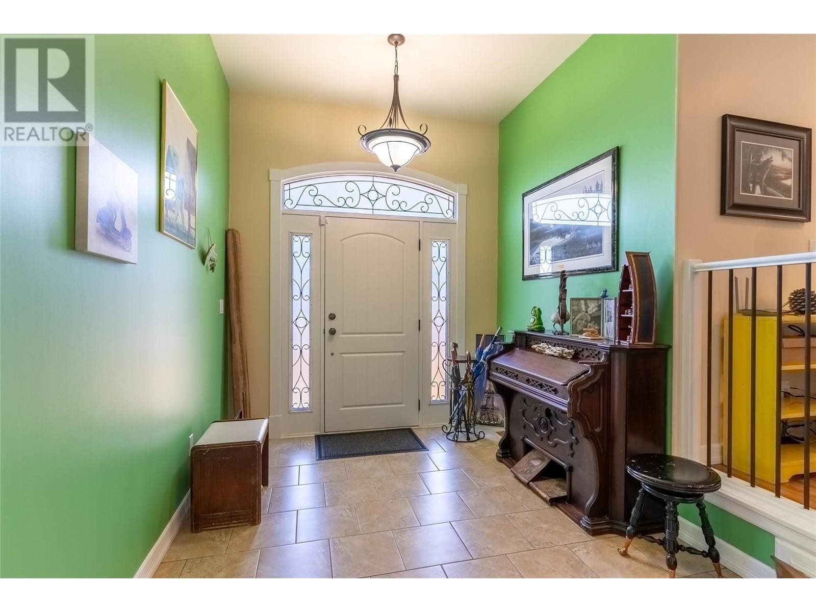 331 LINDEN ROAD, Interior REALTORS® — photo 3
