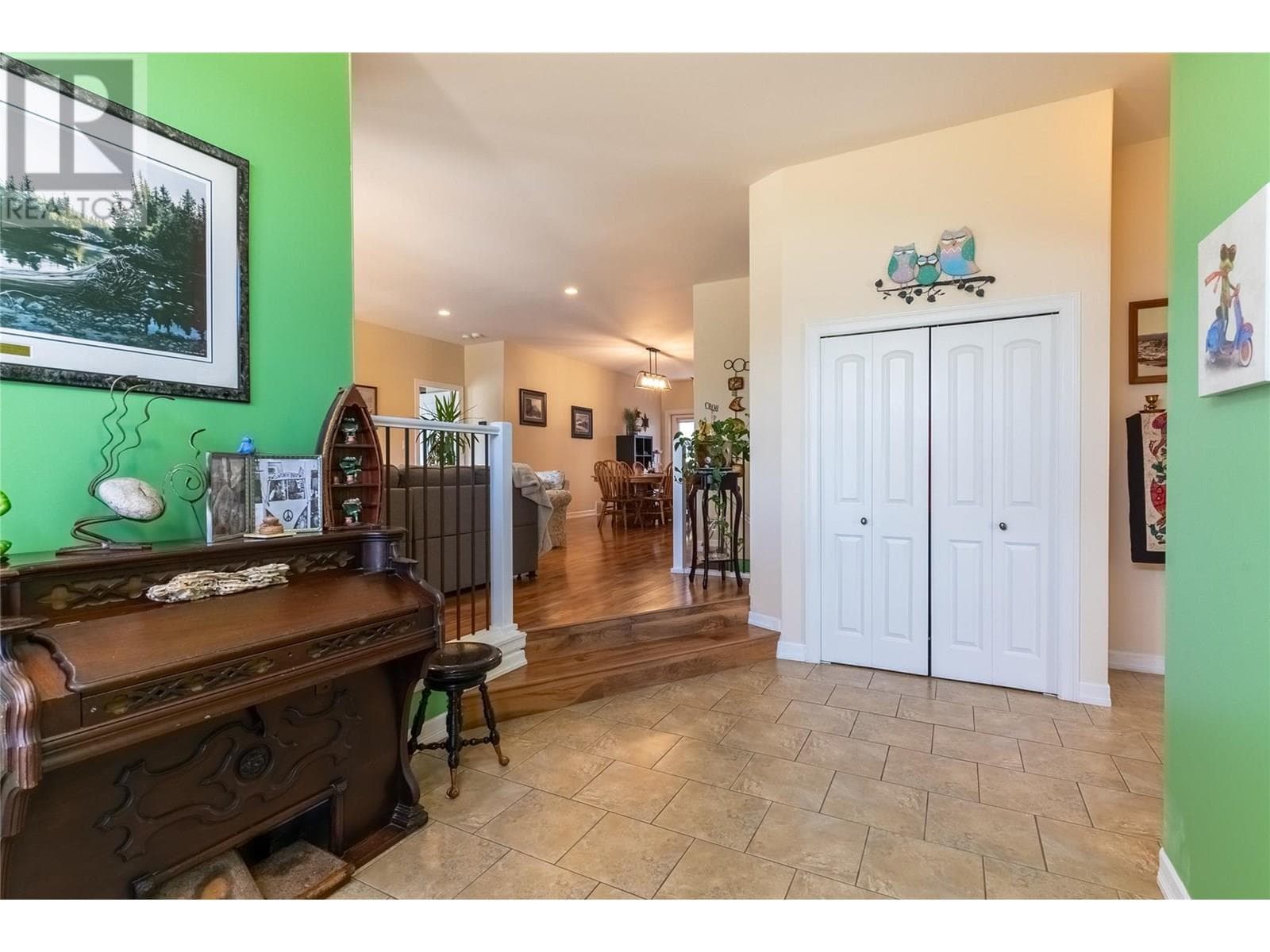 331 LINDEN ROAD, Interior REALTORS® — photo 4