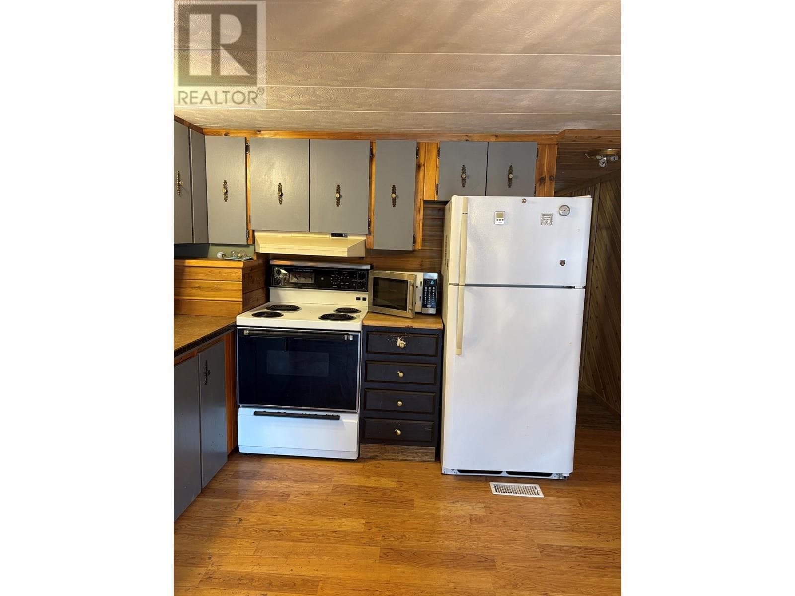 161 SHUSWAP AVENUE UNIT 12, Interior REALTORS® — photo 2