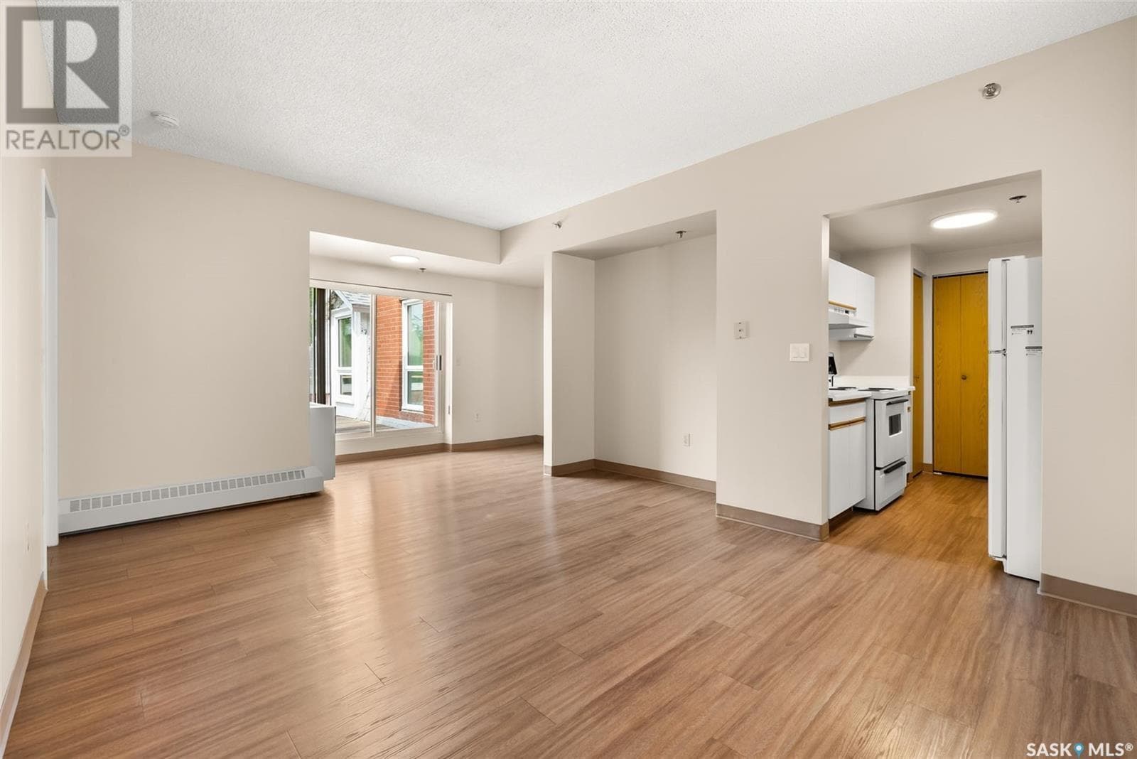 #408 3225 13th AVENUE — photo 4