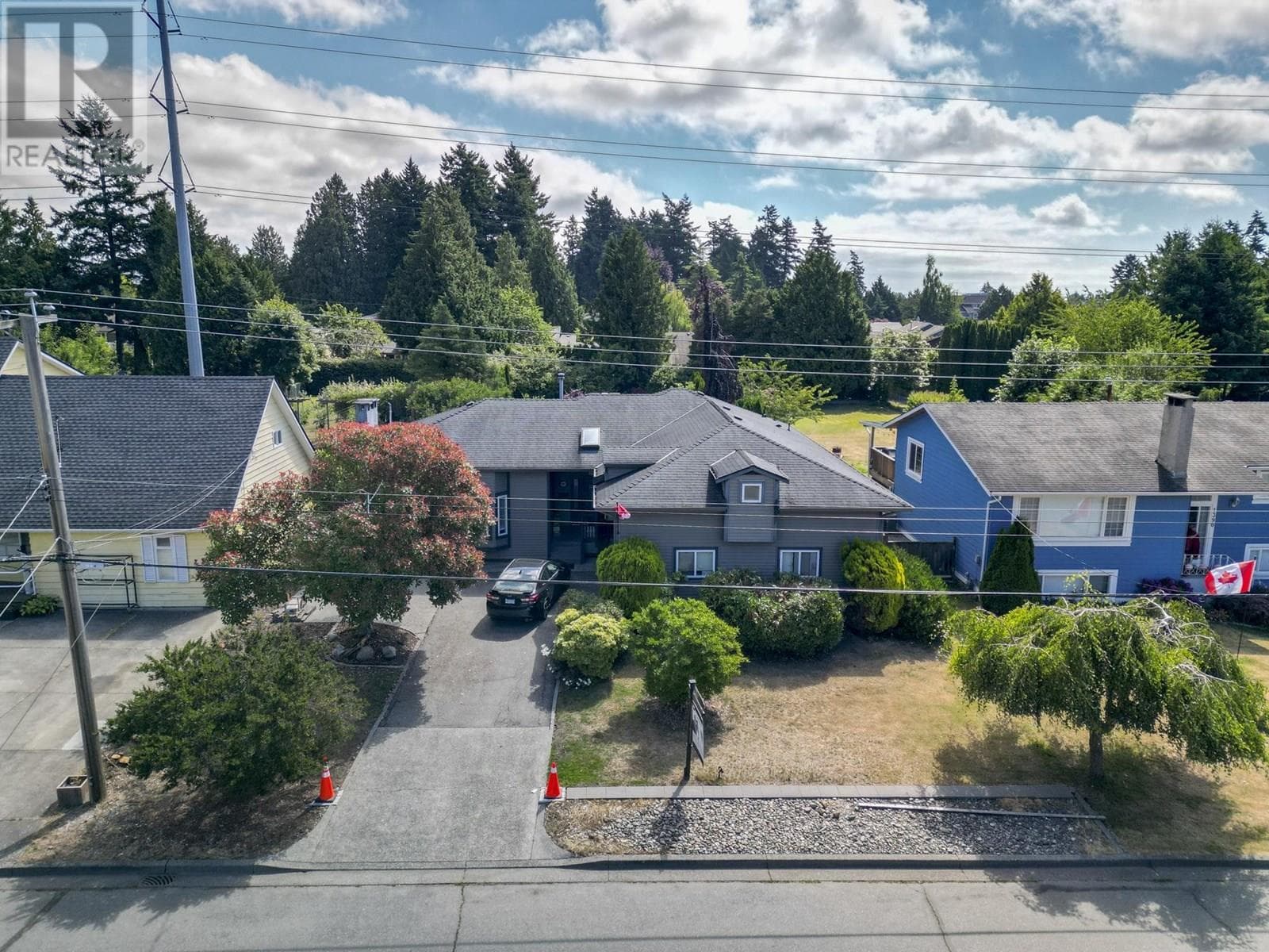 1400 53A STREET, Greater Vancouver — photo 2