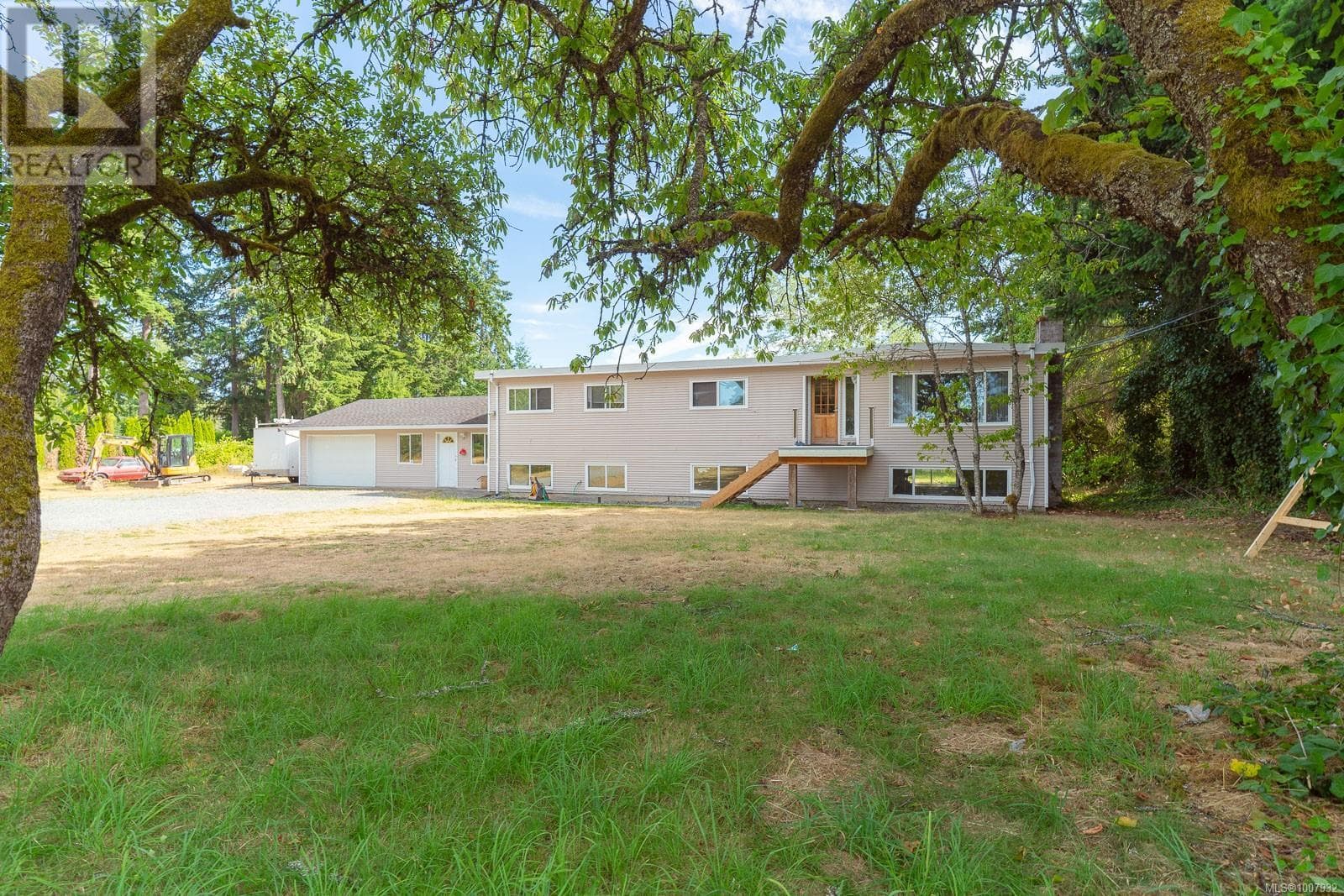 7405/7425 Lantzville Rd — photo 3