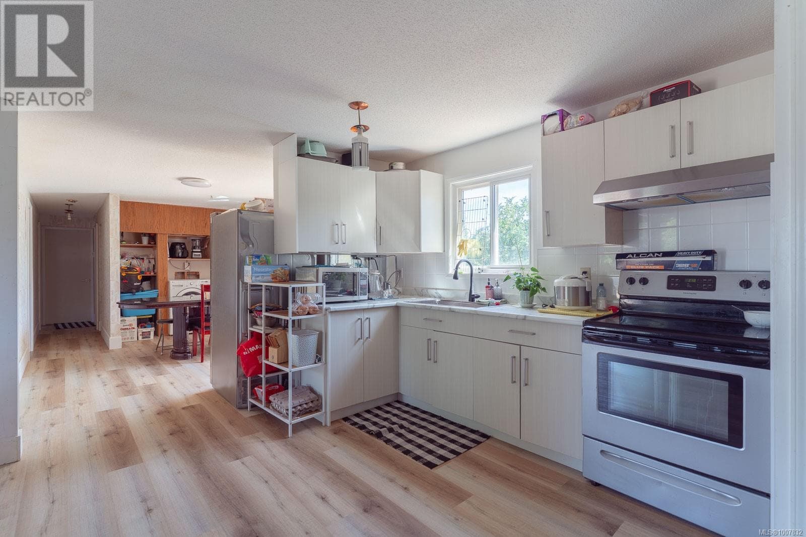 7405 LANTZVILLE ROAD, Vancouver Island — photo 5
