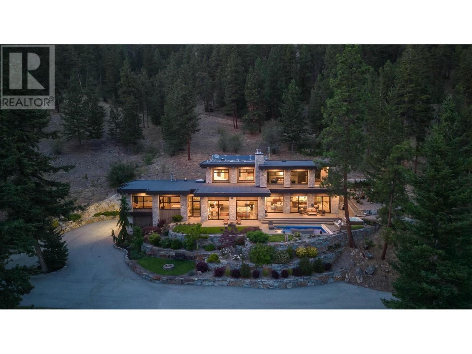 26 COMMONAGE ROAD in 