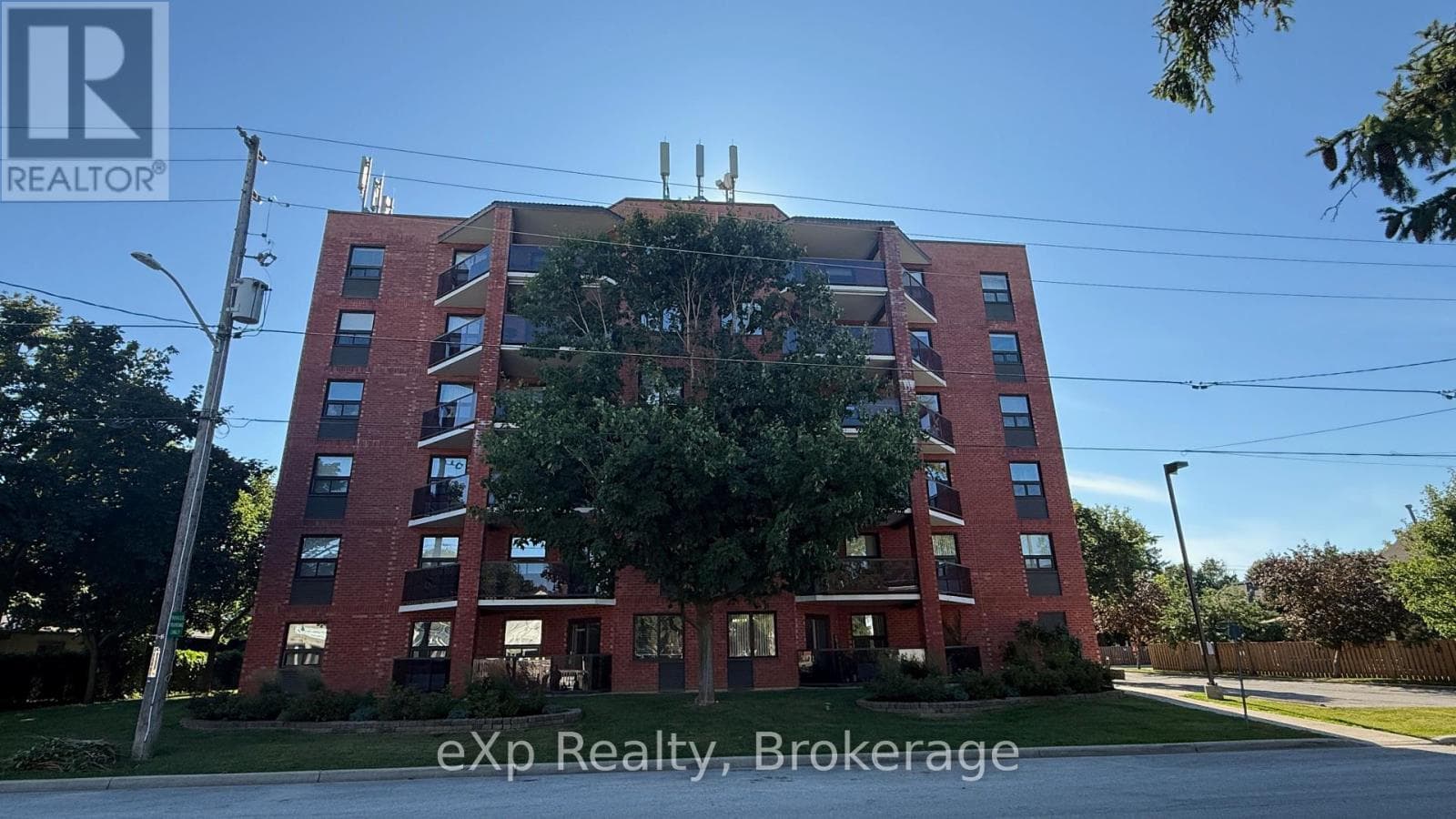 105 - 536 11TH AVENUE E, OnePoint — photo 2