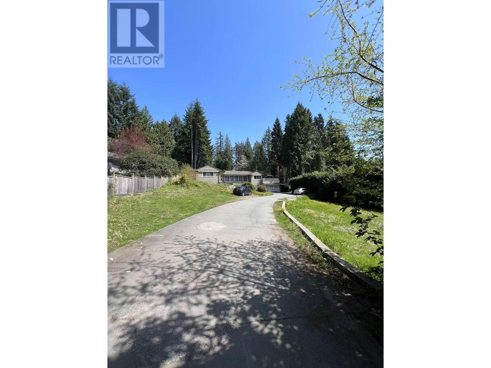 533 HADDEN DRIVE in Canterbury