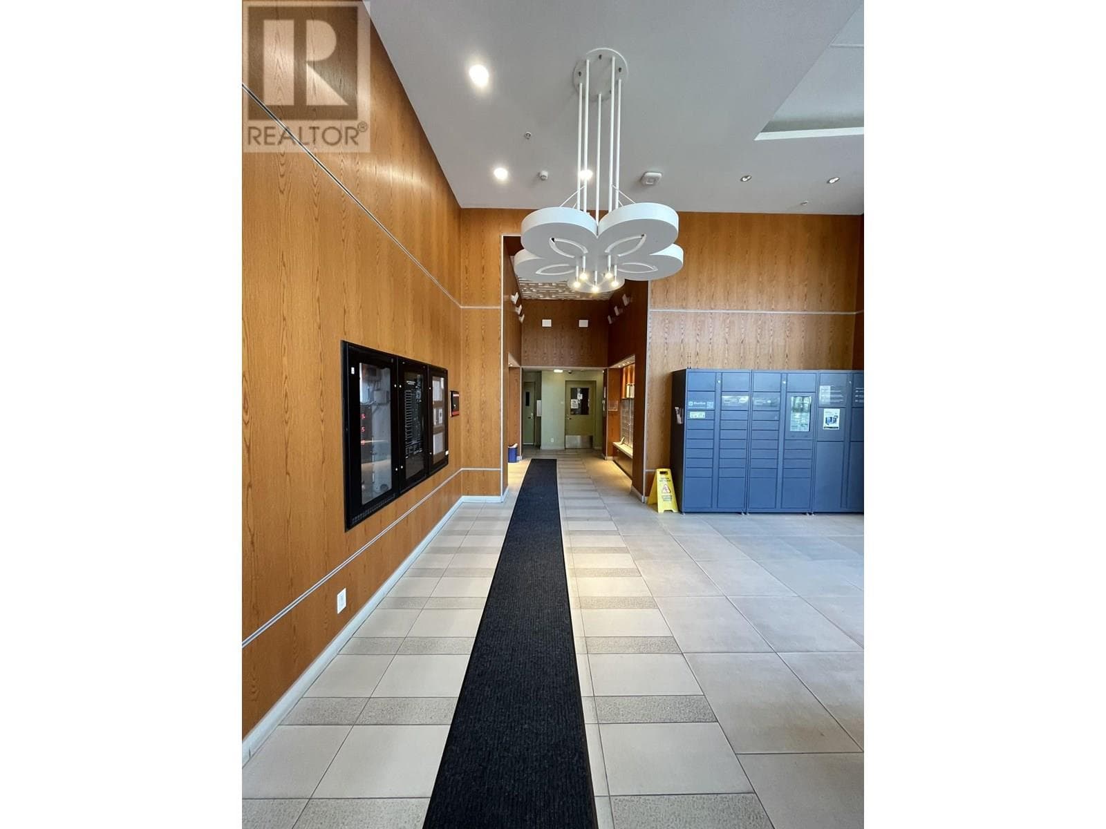 916 7988 ACKROYD ROAD, Greater Vancouver — photo 3