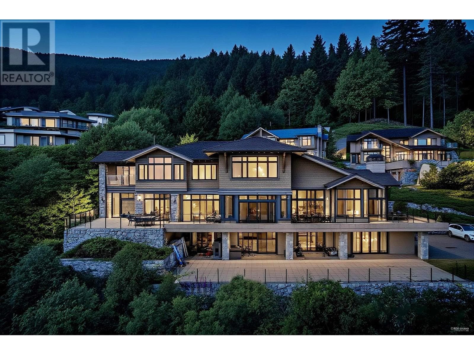 2705 HIGHVIEW PLAZA in Cypress Park