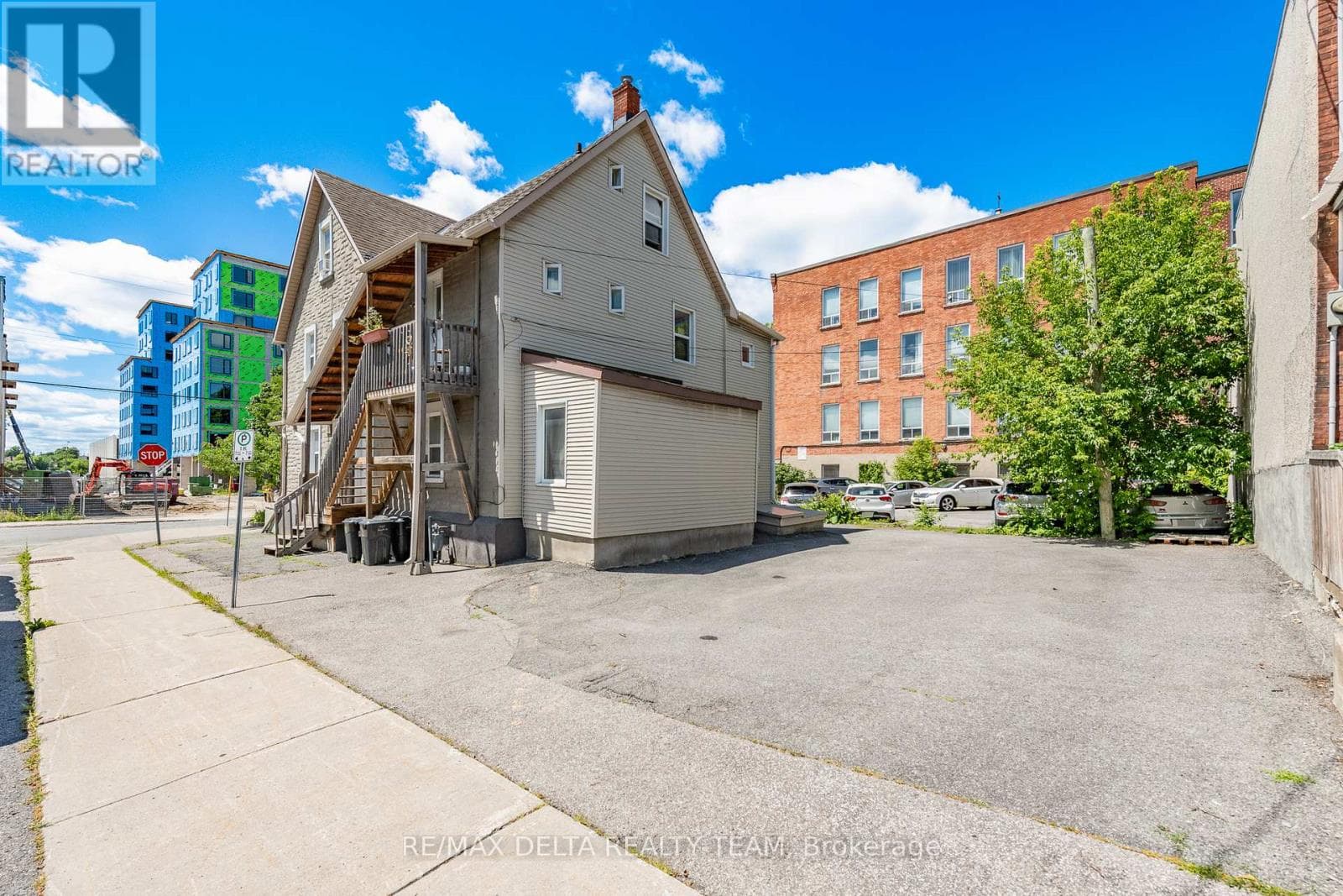 437-439 BOOTH STREET, Ottawa — photo 4