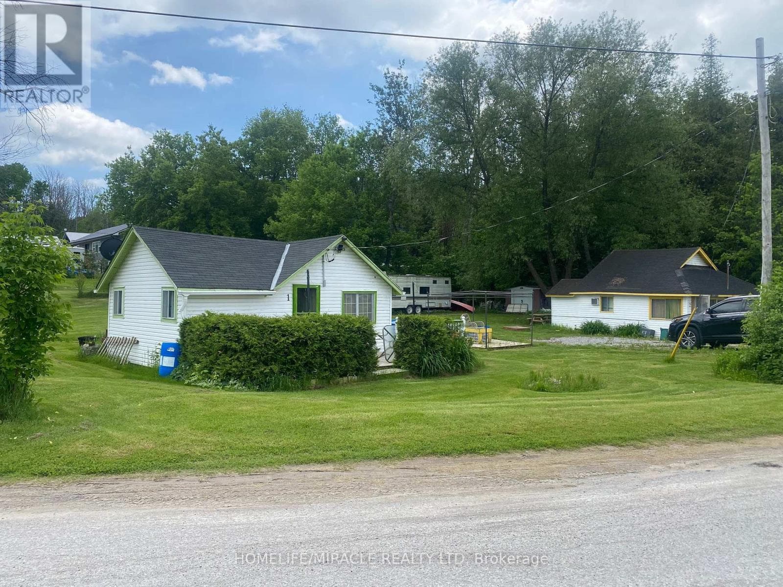 1 & 2 - 211 DUNNETTE LANDING ROAD in 