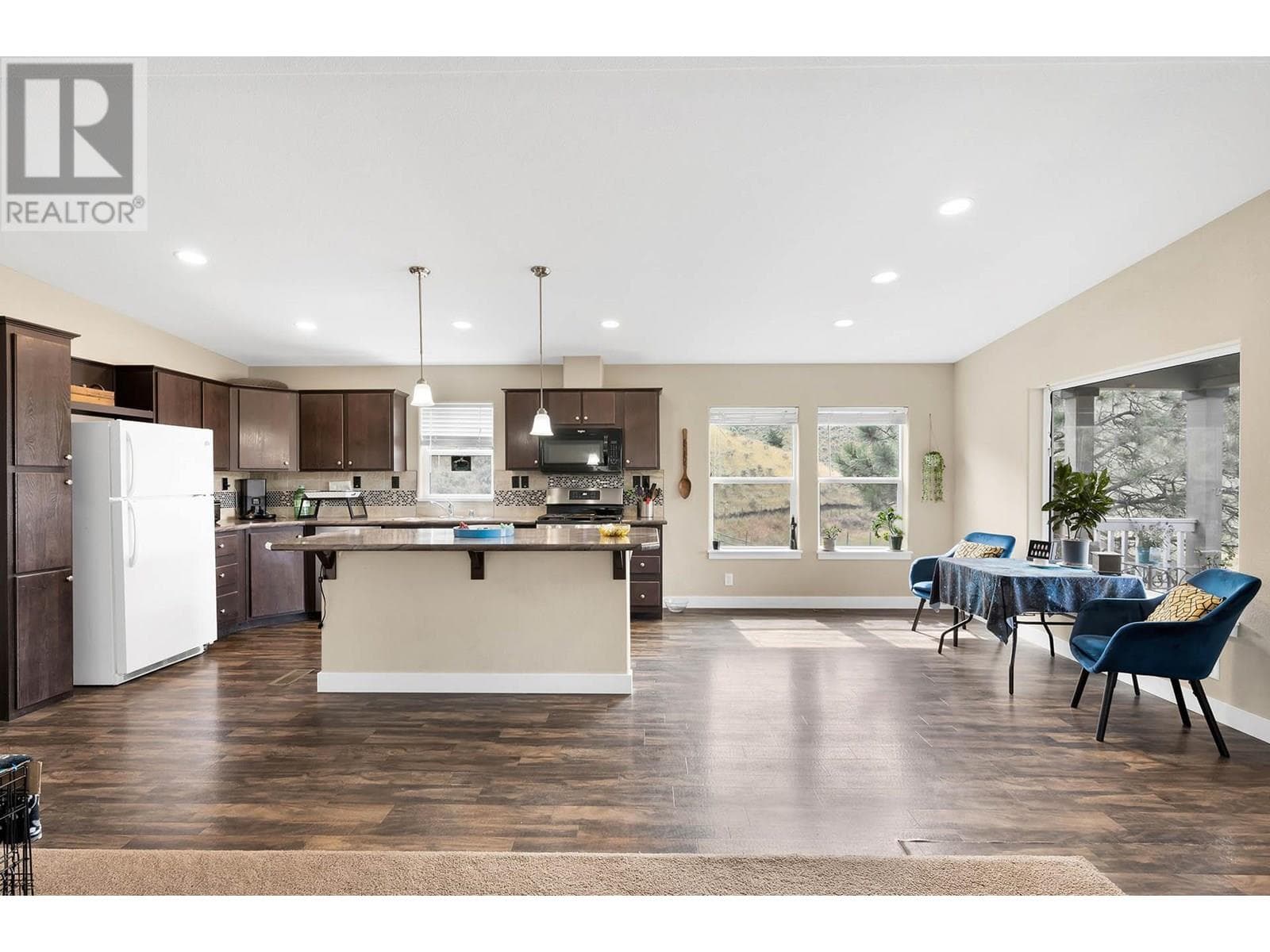 840 DEER DRIVE, Interior REALTORS® — photo 5