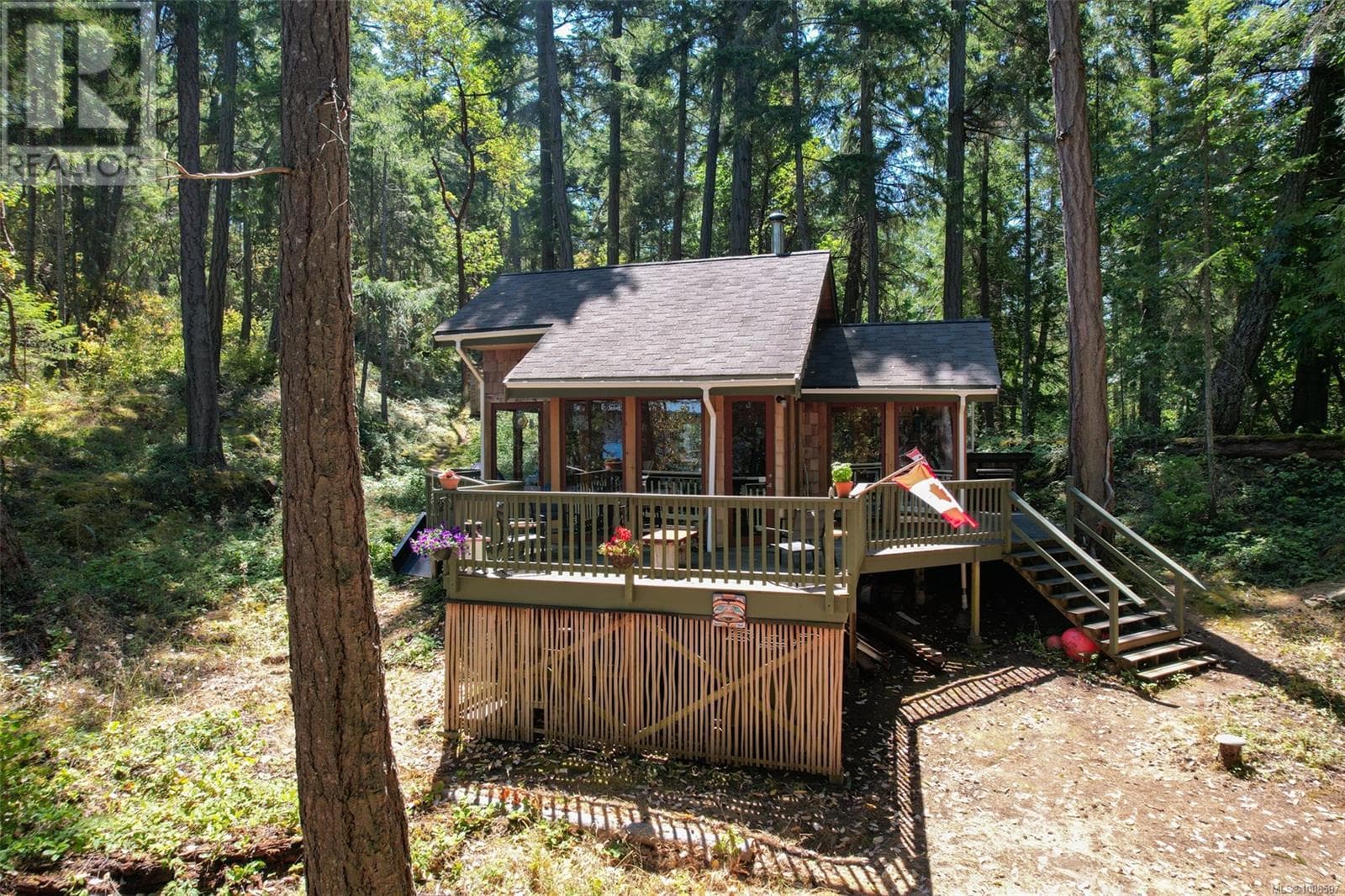 Lt 1 NE Ruxton Island, Vancouver Island — photo 3