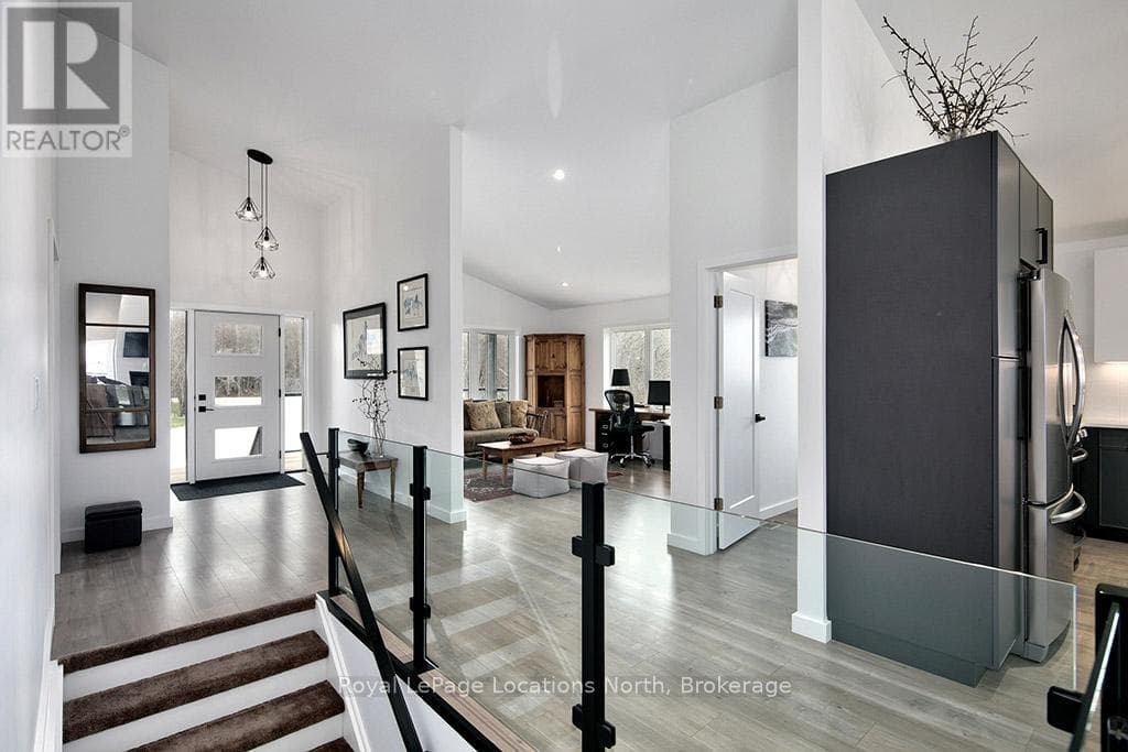 145 ST VINCENT CRESCENT, OnePoint — photo 4