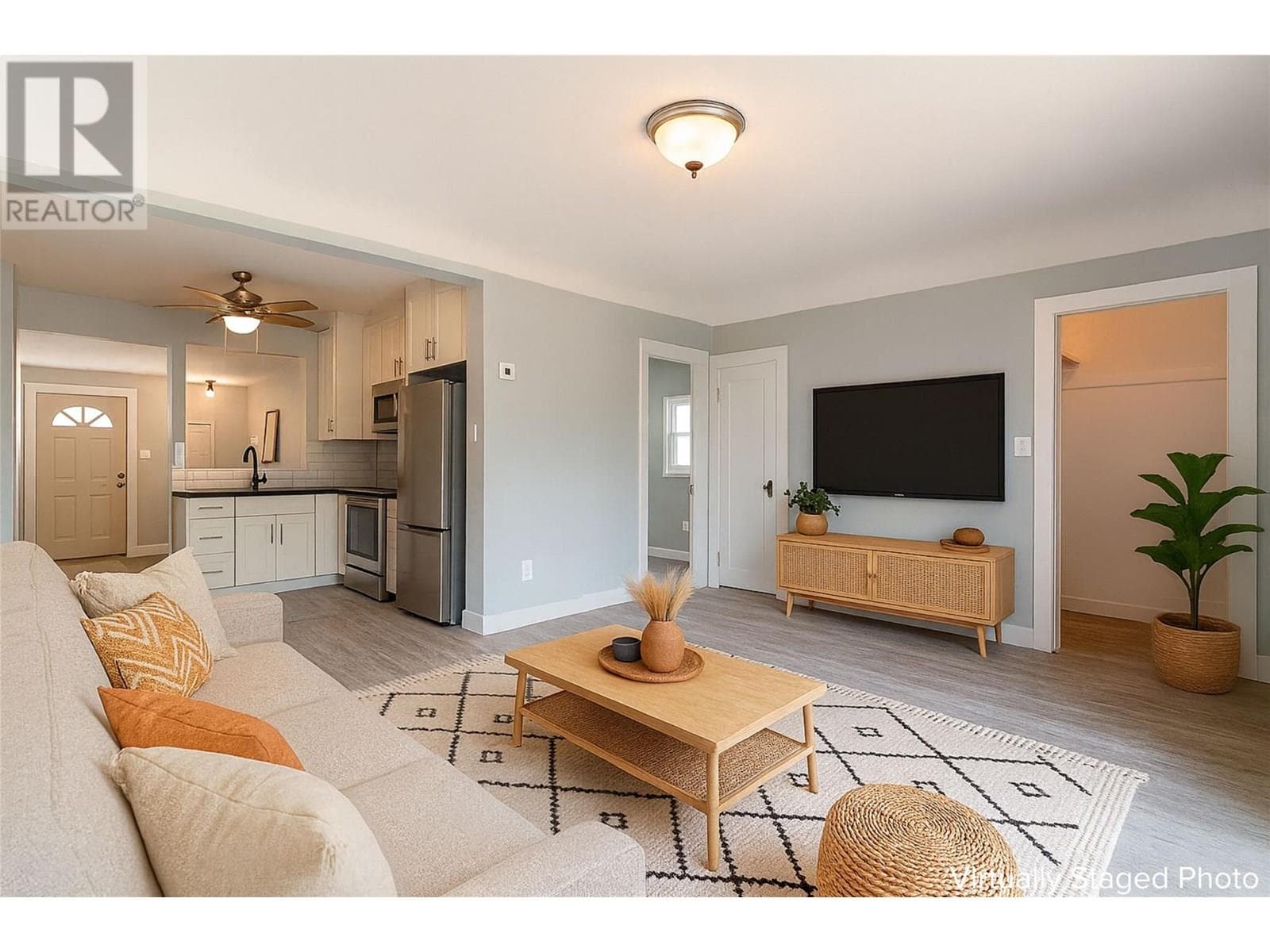 669 HAYWOOD STREET, Interior REALTORS® — photo 3