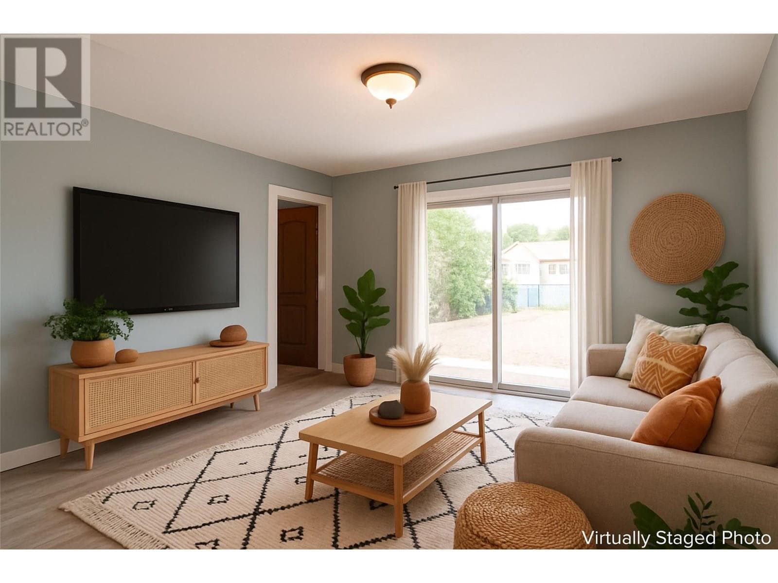 669 HAYWOOD STREET, Interior REALTORS® — photo 5