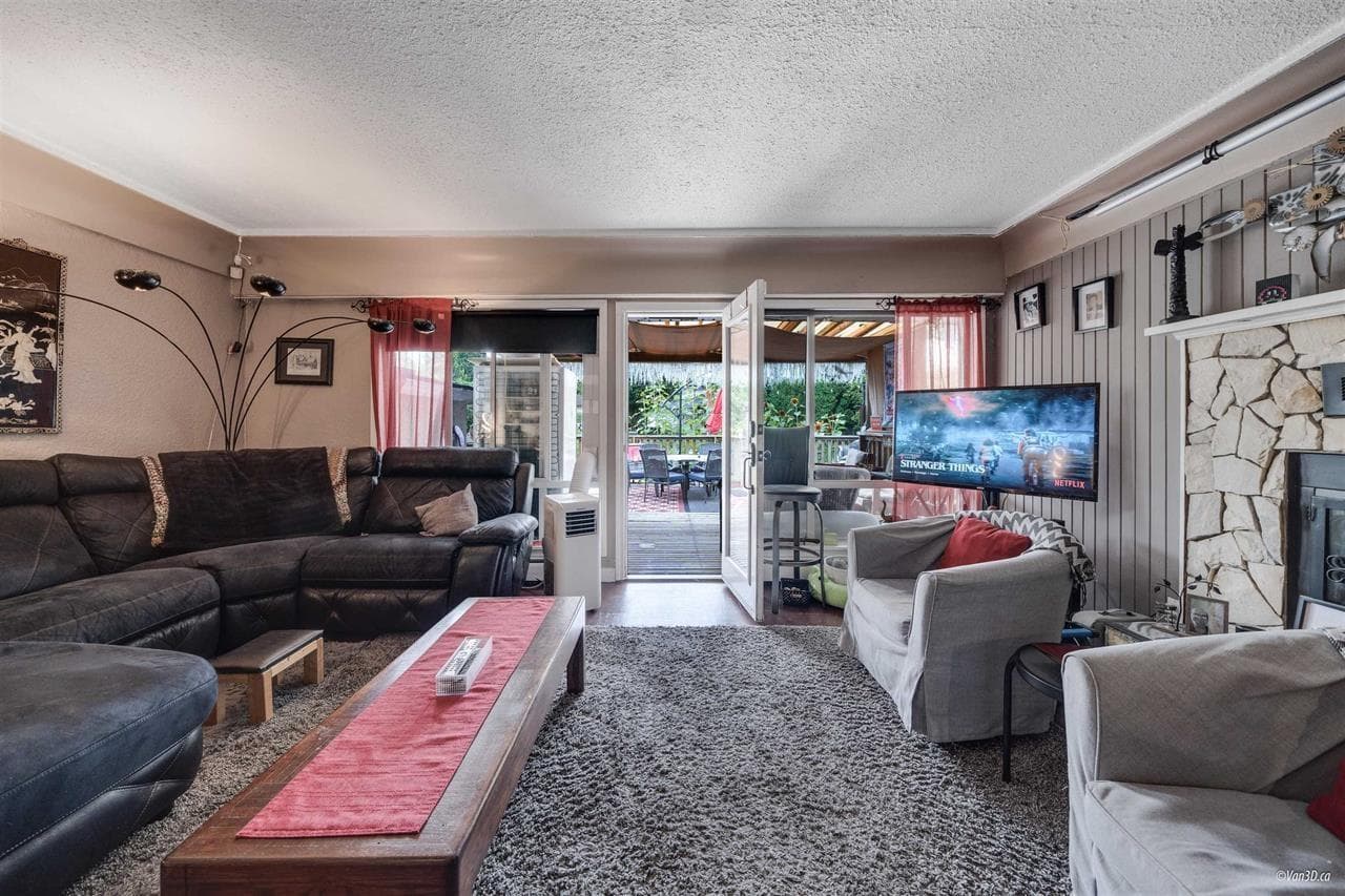 2303 MCKENZIE ROAD, Fraser Valley — photo 2