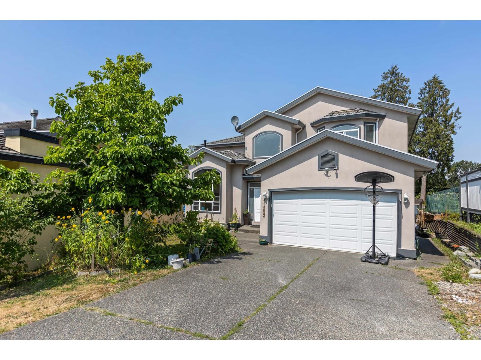 11393 ROYAL CRESCENT in 