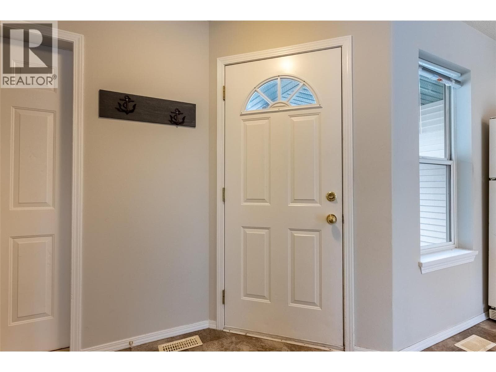 1920 HUGH ALLAN DRIVE UNIT 83, Interior REALTORS® — photo 2