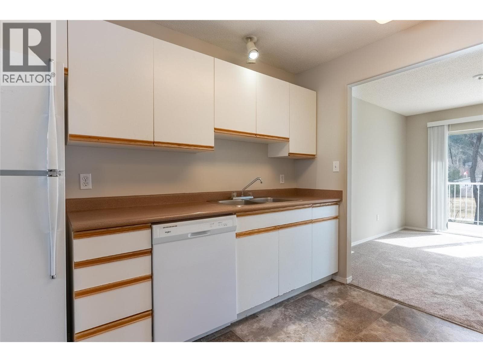 1920 HUGH ALLAN DRIVE UNIT 83, Interior REALTORS® — photo 4