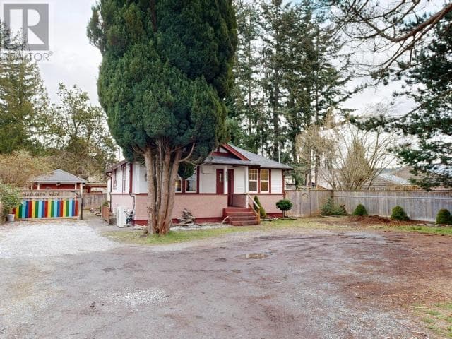 4532 JOYCE AVENUE, Powell River — photo 2