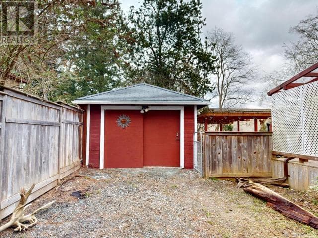 4532 JOYCE AVENUE, Powell River — photo 3