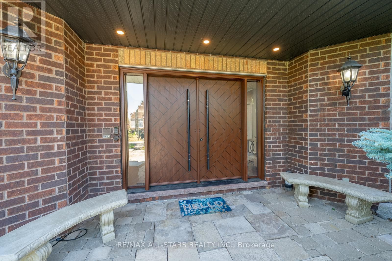 64 WOODBRIDGE CIRCLE, Toronto — photo 5
