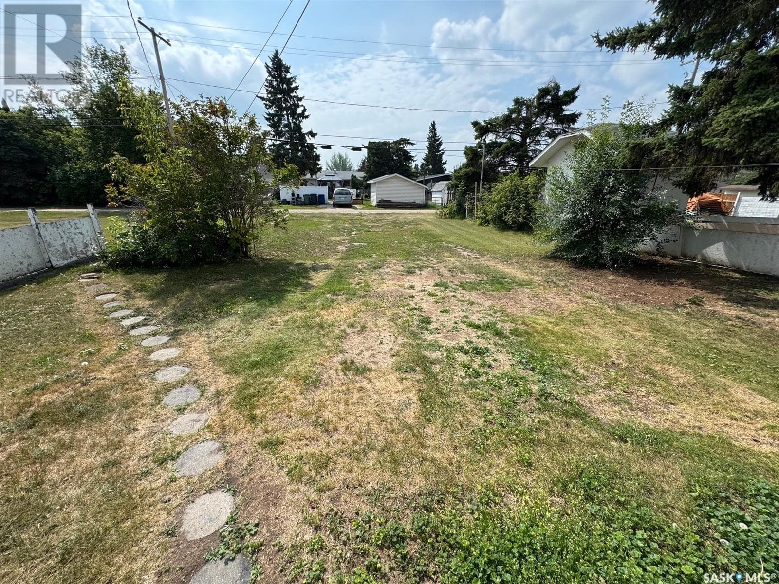 310 Maple ROAD E, Saskatchewan — photo 4
