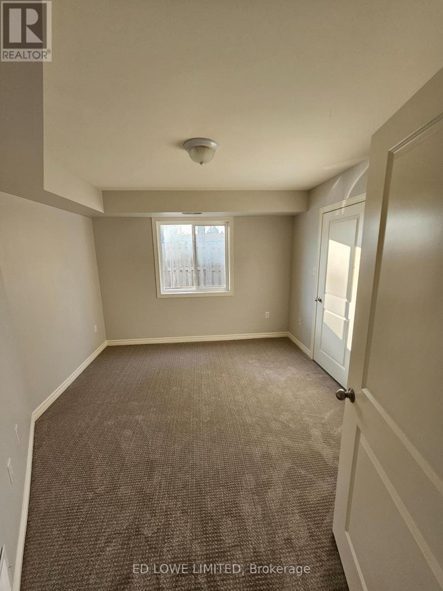 82 FITTONS ROAD E, Toronto — photo 5