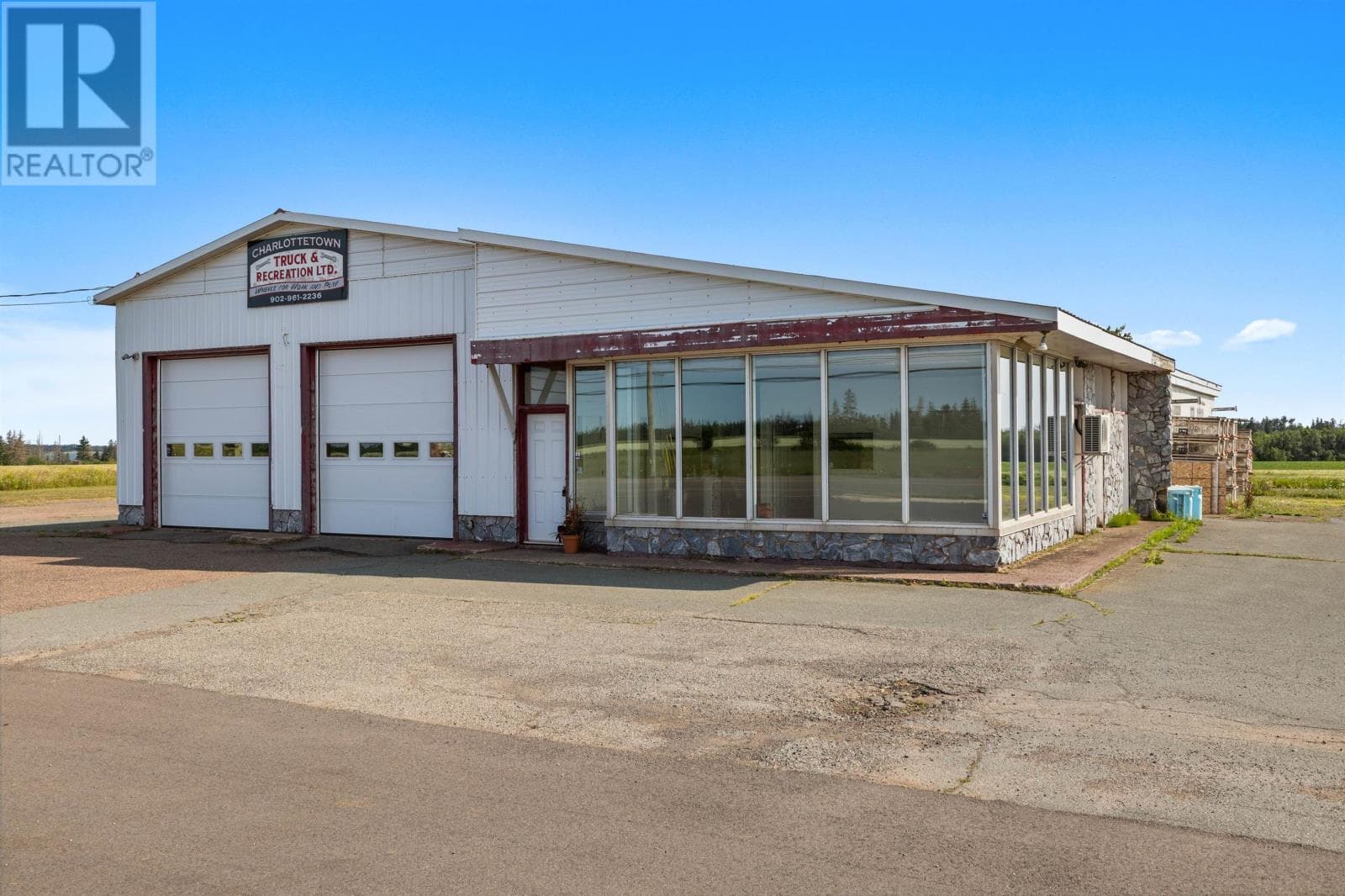 7256 St Peters Road in 
