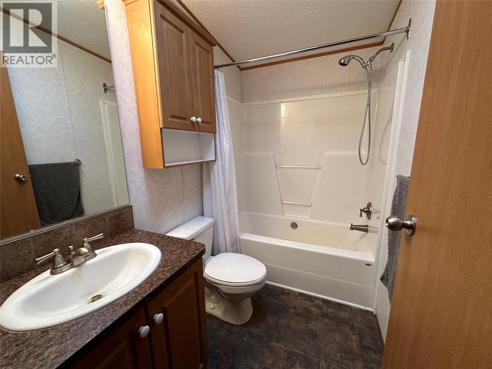 224 COALMONT ROAD, Interior REALTORS® — photo 4