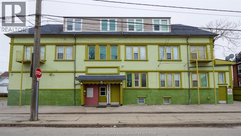401 PARENT AVENUE in Walkerville