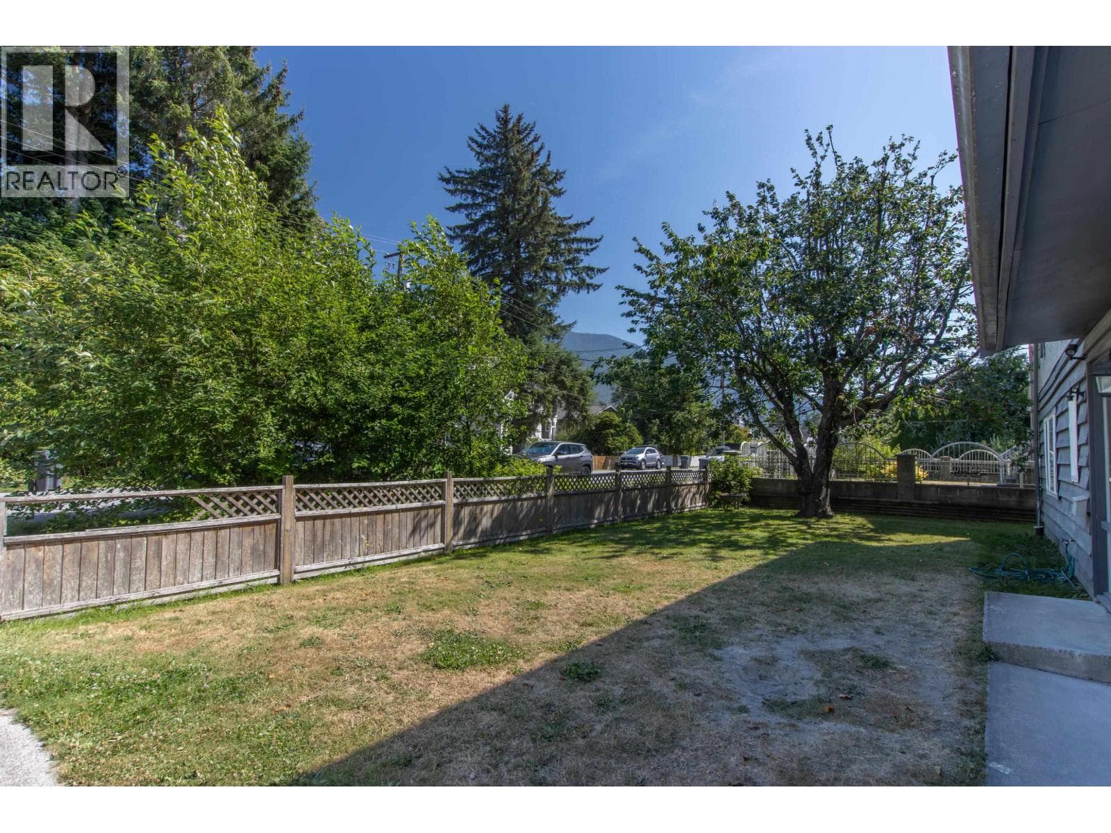 38069 FIFTH AVENUE, Greater Vancouver — photo 2