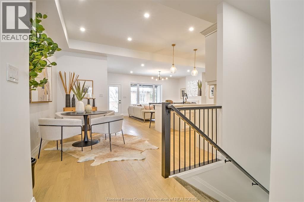 42 MULBERRY COURT, Windsor — photo 3