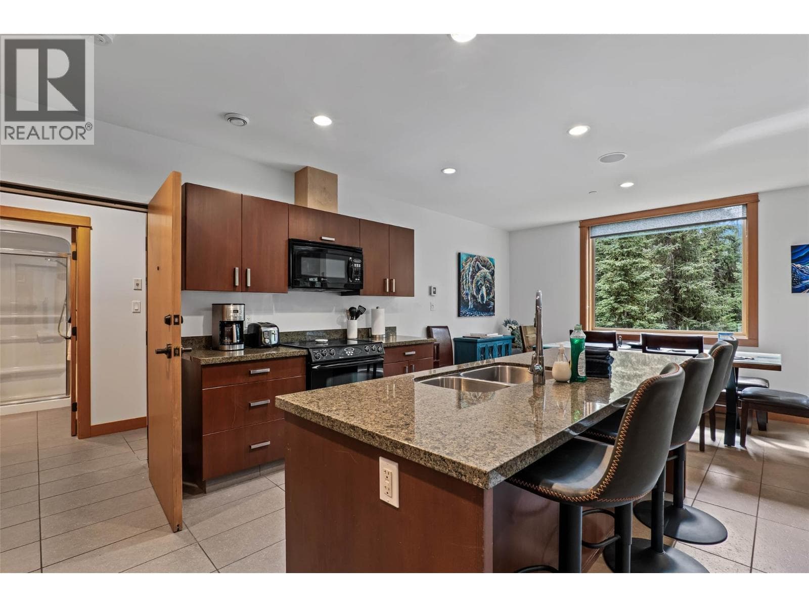 3270 Village Way Unit# 304, Interior REALTORS® — photo 2