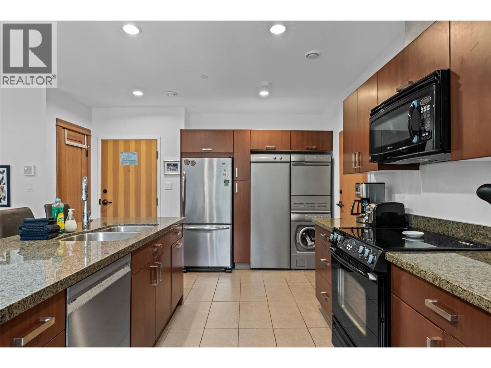 3270 Village Way Unit# 304, Interior REALTORS® — photo 5