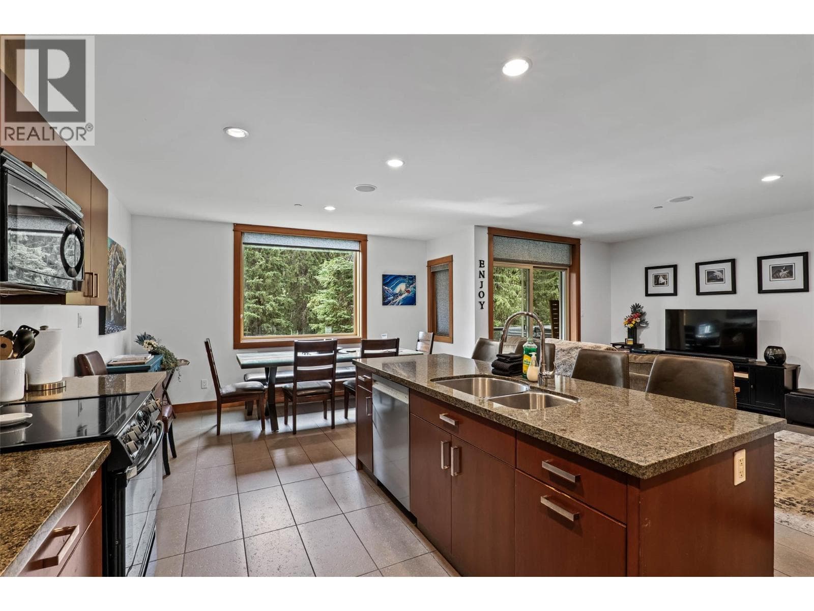 3270 Village Way Unit# 304, Interior REALTORS® — photo 3